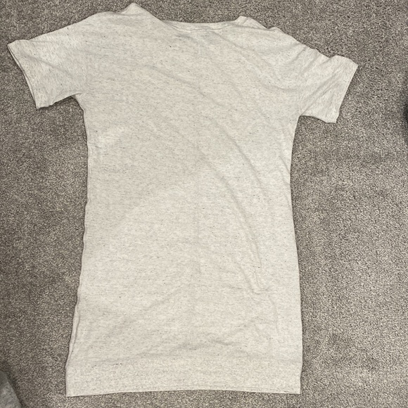 Nike t-shirt dress, cream/gray - Picture 2 of 2